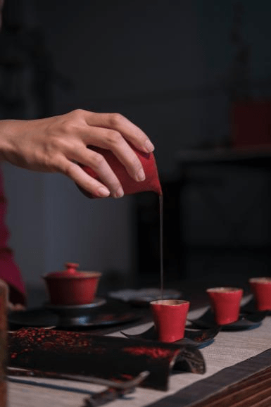 茶家居 慢生活丨繁华之下的现代茶生活美学